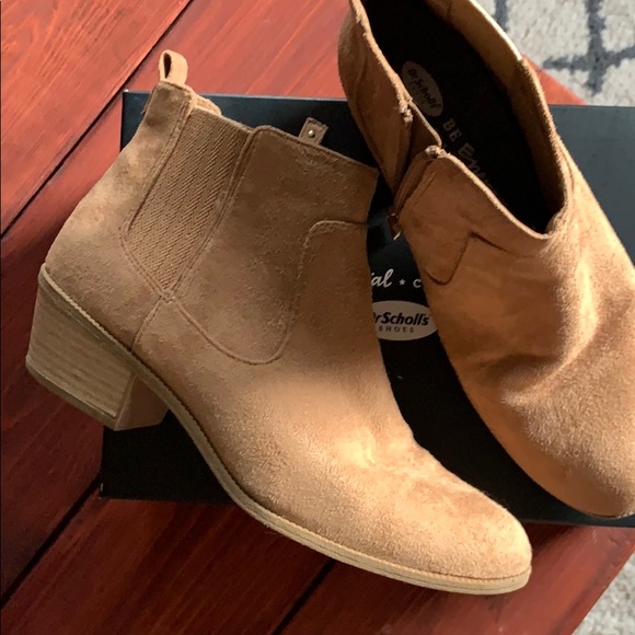 dr scholl's essential collection